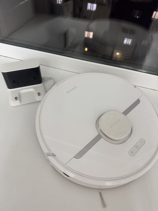Продам робот пылесос Dreame d9
