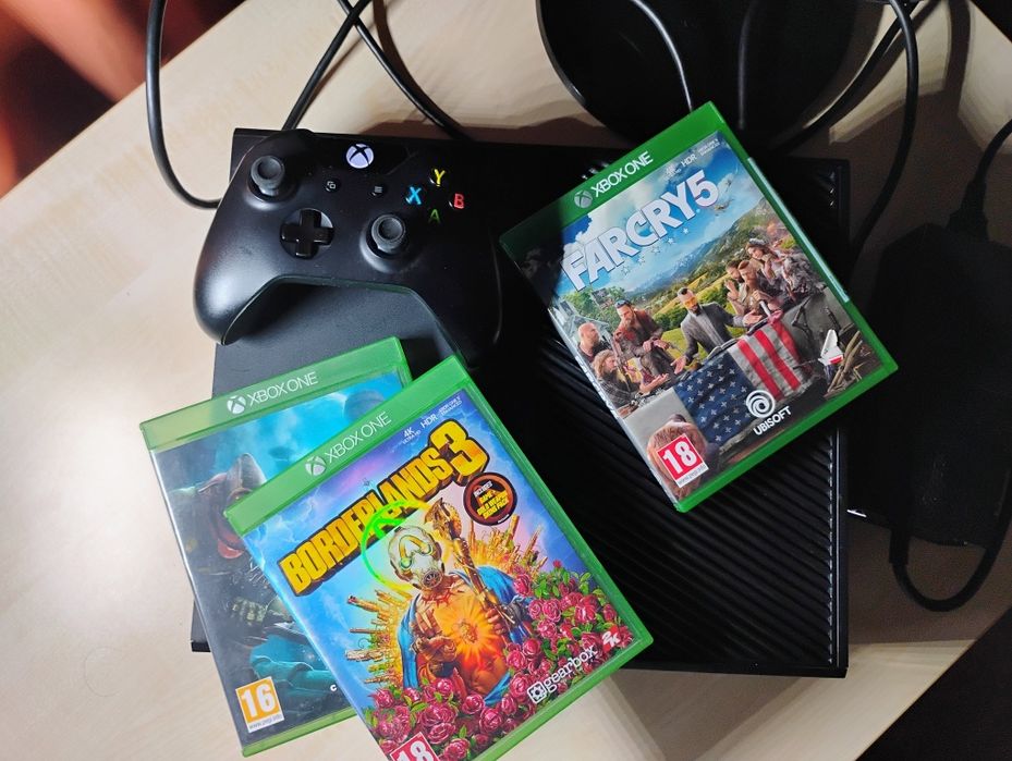 Xbox One 1TB + controller ieftin