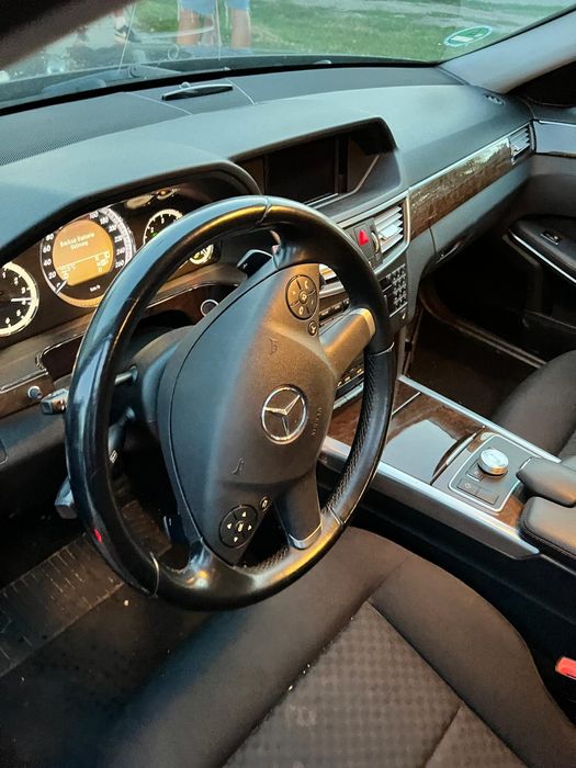 Vând Mercedes eclas 350