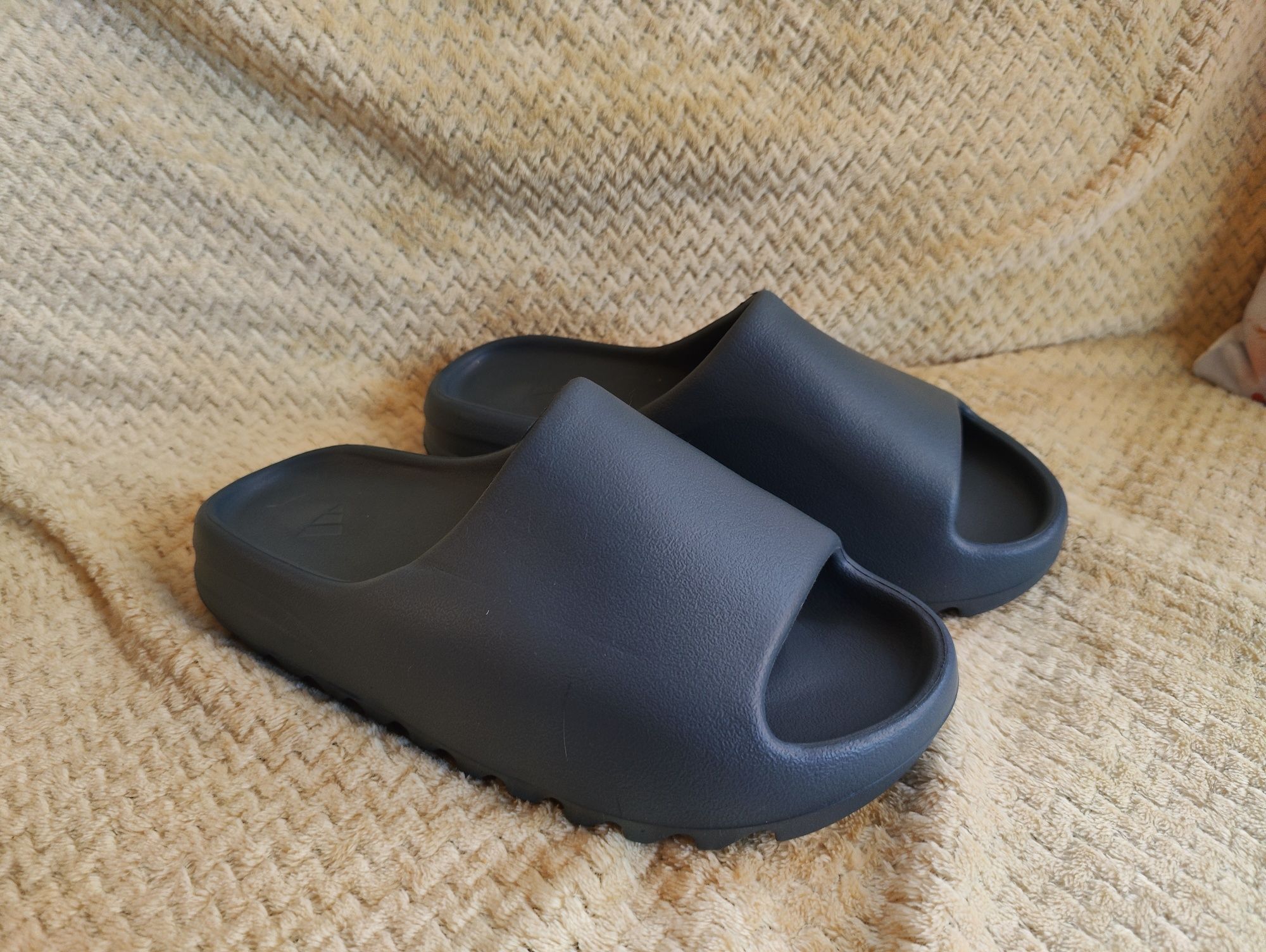 Adidas Yeezy Slides Granite