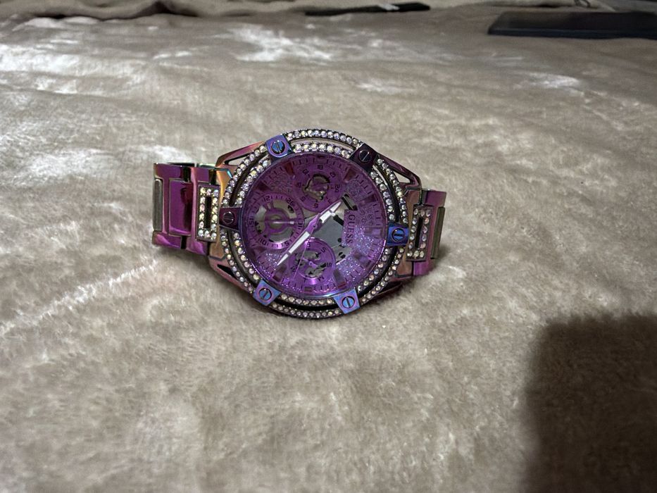 Дамски Часовник GUESS Ladies Iridescent Multi-function Watch- GW0464L4