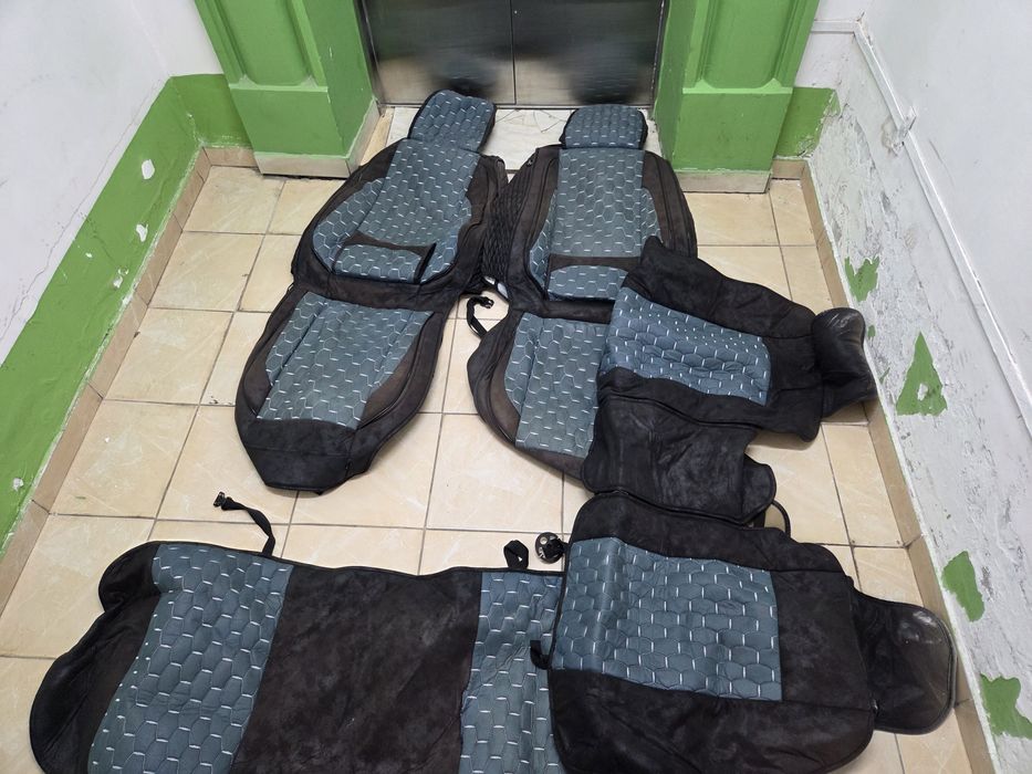 Чехол в хорошем состоянии есть 3 комплект