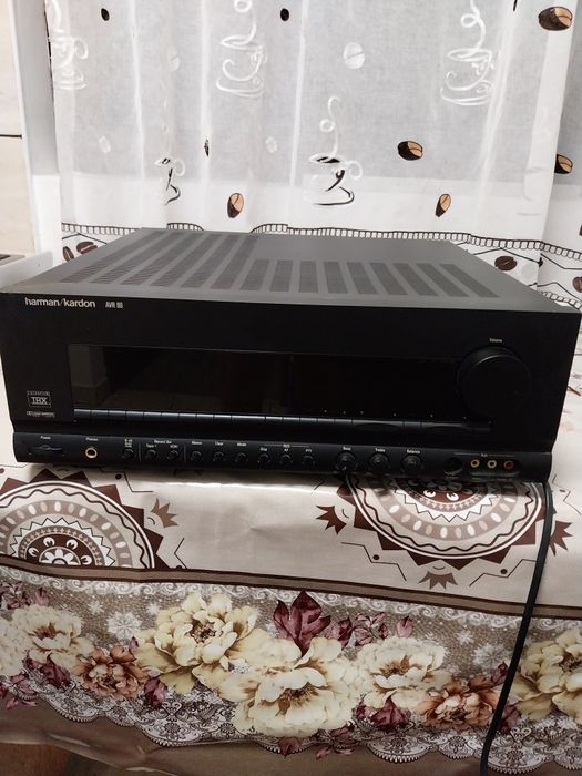 Vând amplificator harman/kardon Avr 80