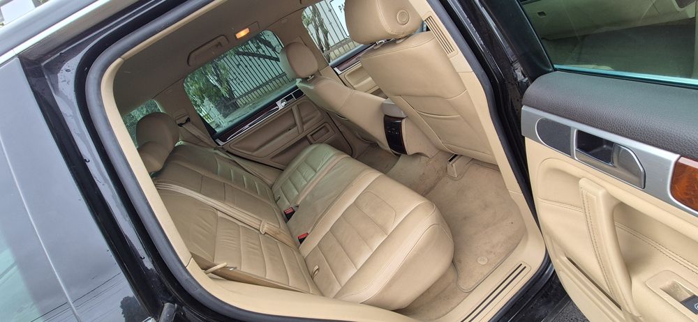 Touareg Facelift 3.0tdi 239cp CASA Automat arcuri Bi-Xenon Navigatie