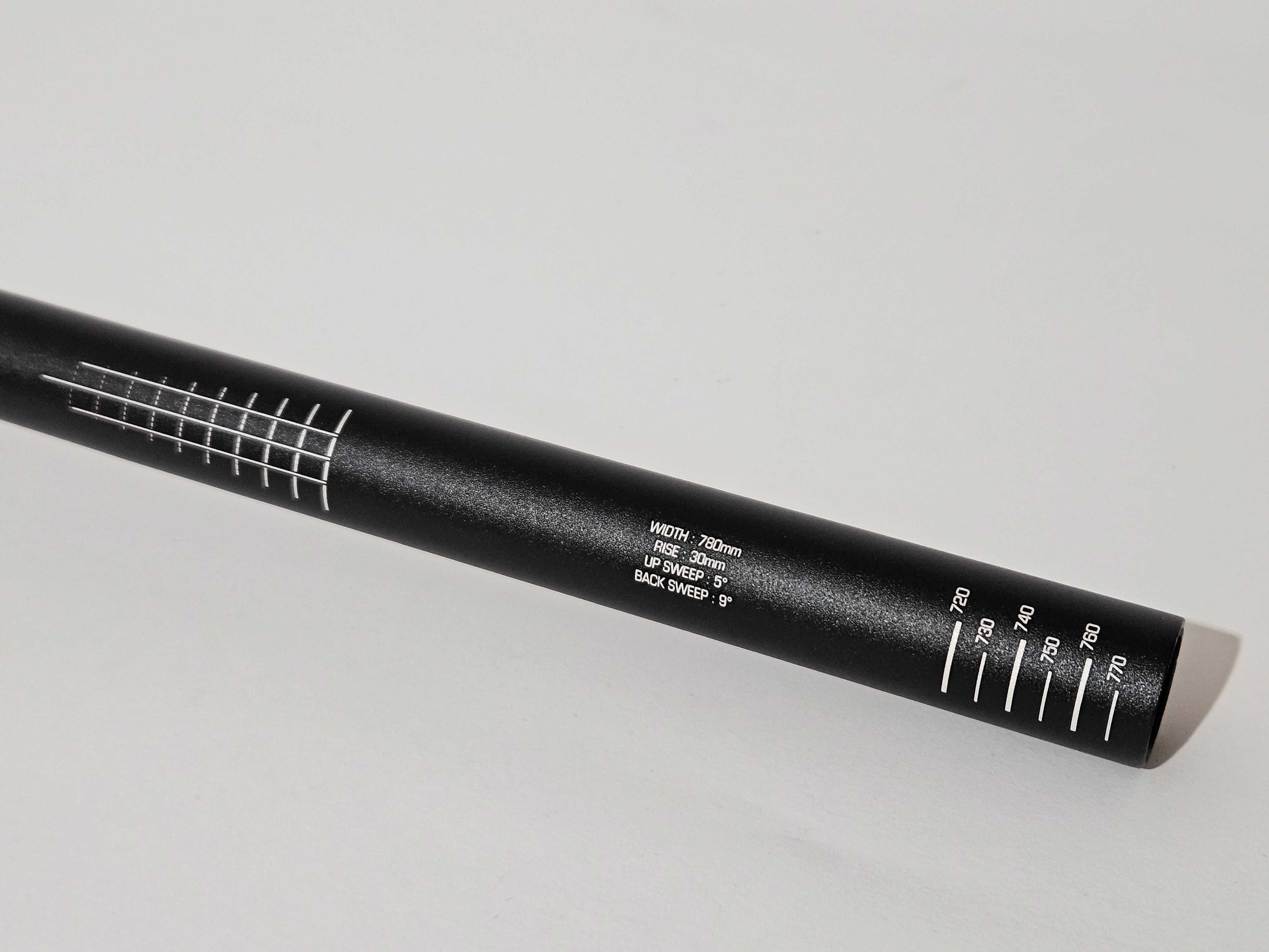 Кормило La Pierre Thirty One 31.8x780mm , 30mm Rise