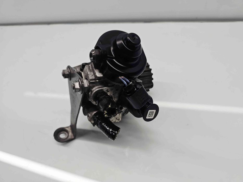 Pompa inalta presiune  Volkswagen Golf 6 (5K1) [Fabr 2009-2013] 03L130