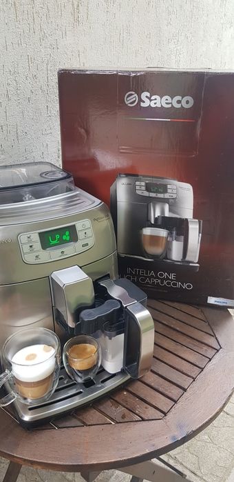 Каферобот Saeco Intelia EVO One Touch Cappuccino Inox. Обслужен изцяло