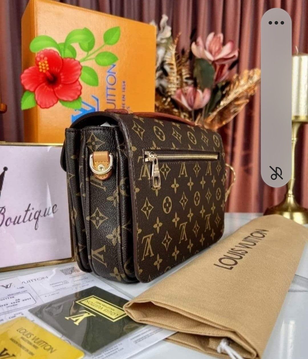 Geanta Louis Vuitton Pochette Metis, import Franța, etichetă, saculet