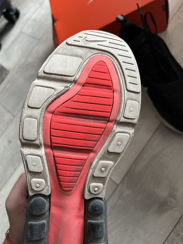 Оригинални мъжки маратонки Nike air max 270