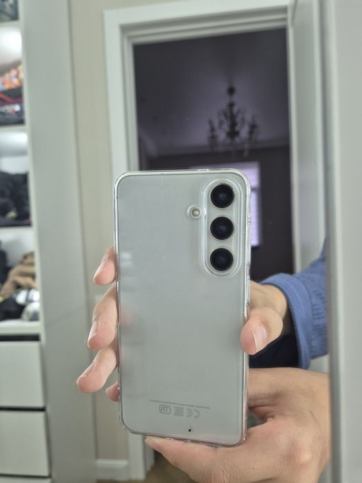 С24 256 гигабайт 3 месяца почти новый белый