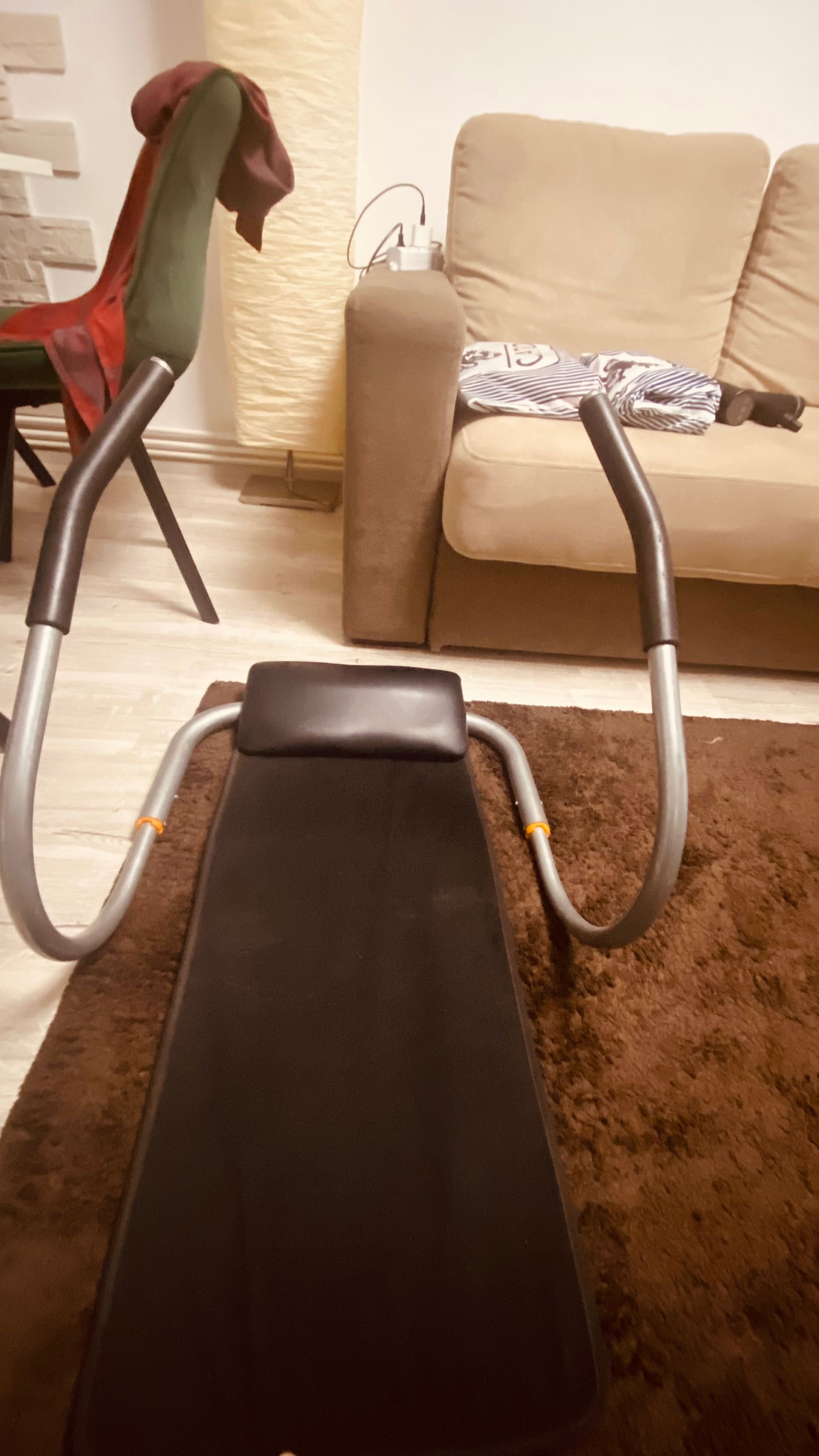 Aparat pentru abdomen AB Roller.