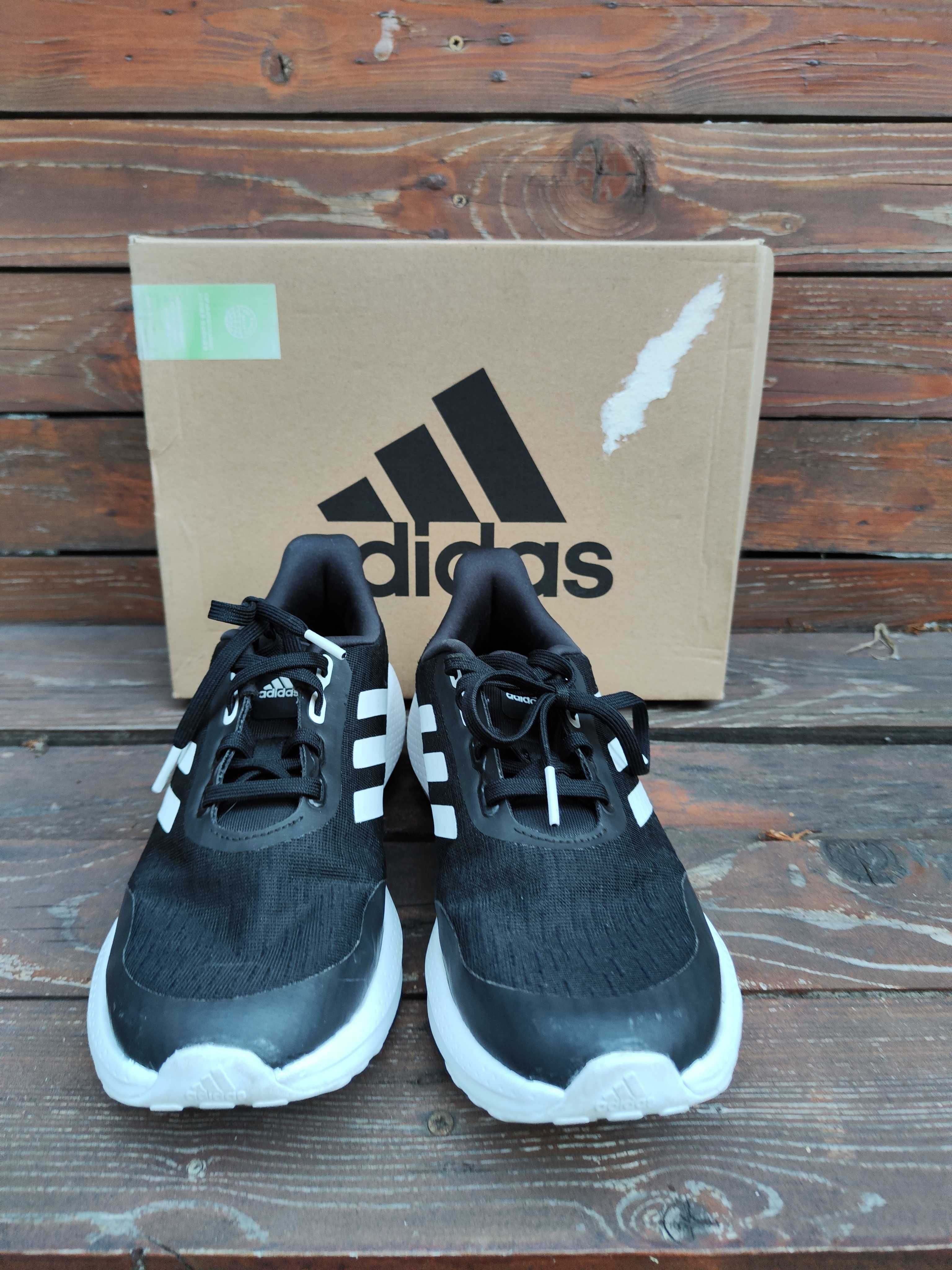 Дамски спортни обувки Adidas Bounce