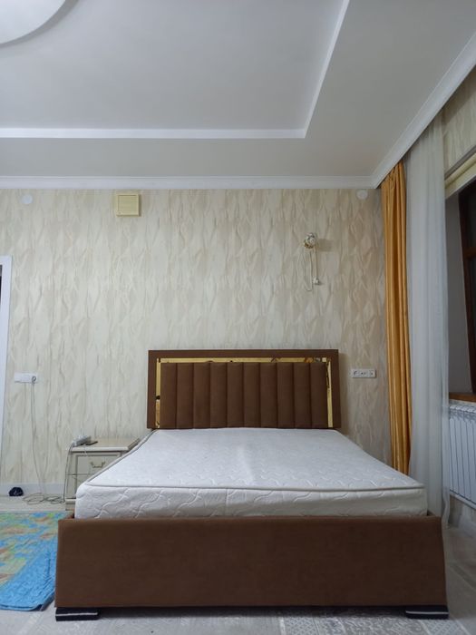 Спальный болмеге 2 адамдык кровать матрасымен сатылады