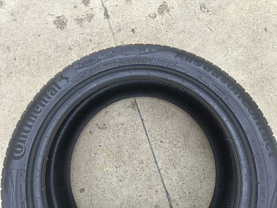 Doua anvelope 215 50 17 continental allseason