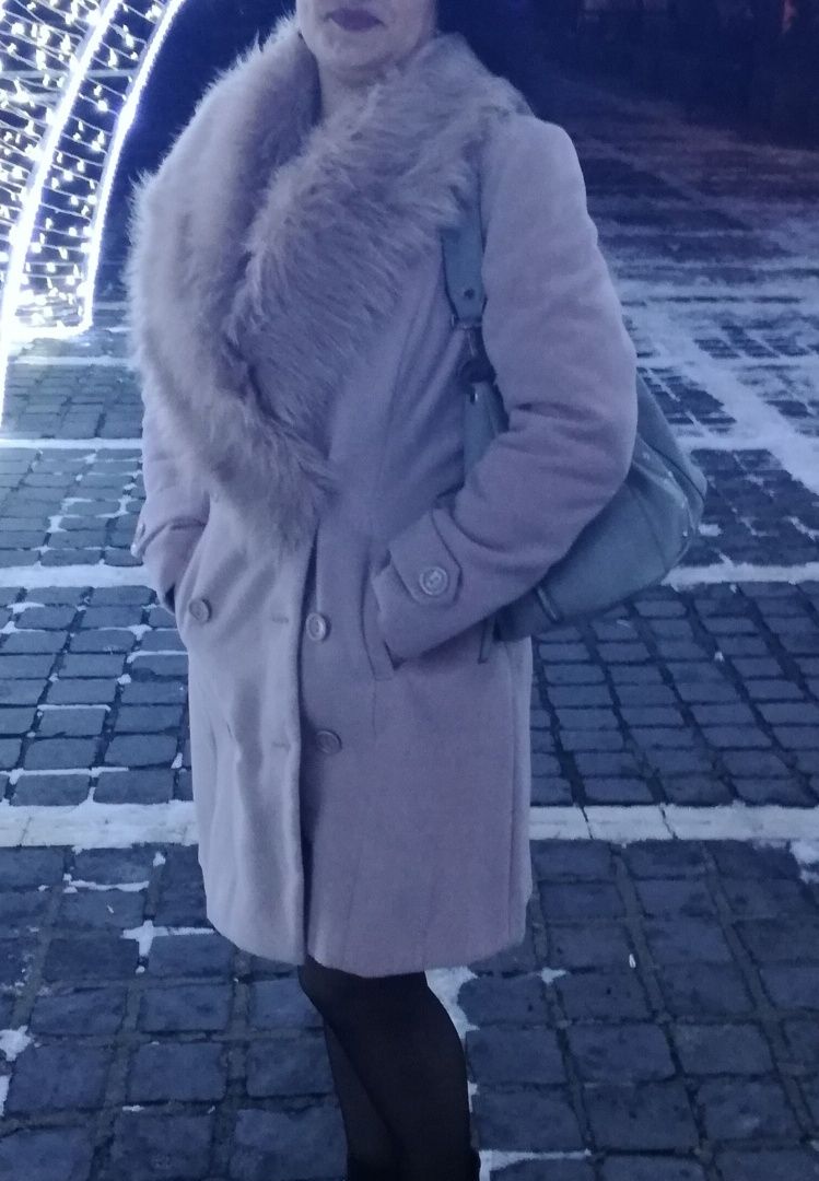 Vând palton elegant