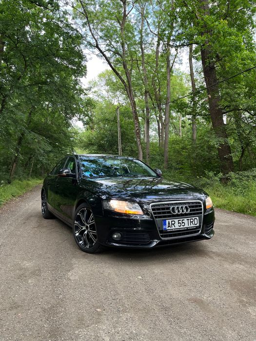Vând sau schimb Audi A4 cu SUV