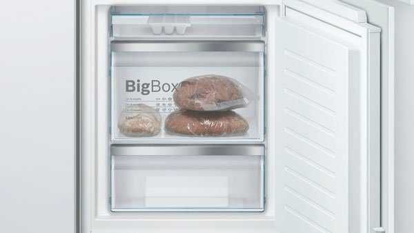 Хладилник с фризер за вграждане BOSCH KIS86AFE0