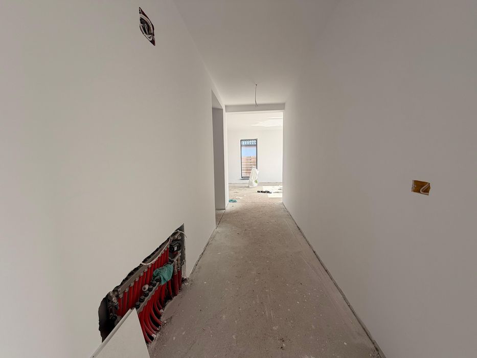 Casa parter INTABULATA cu utilitati,Izvor, teren 500 mp