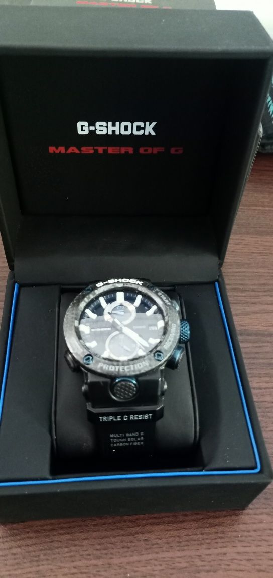 Мъжки часовник CASIO G-SHOCK GWR-B1000-1A1JF GRAVITYMASTER + подаръци