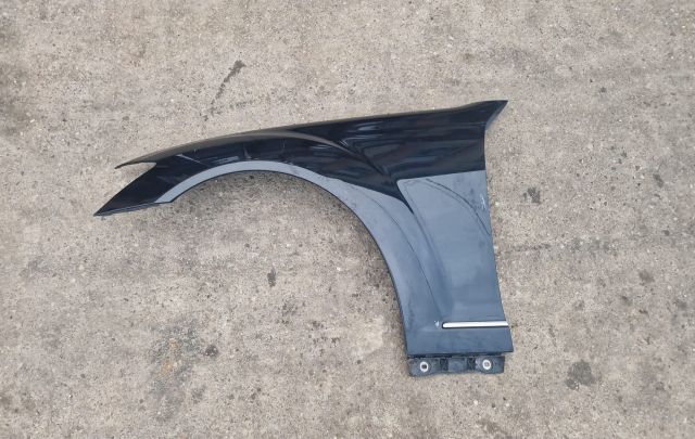 Aripa  stanga Mercedes-Benz S-Class W221