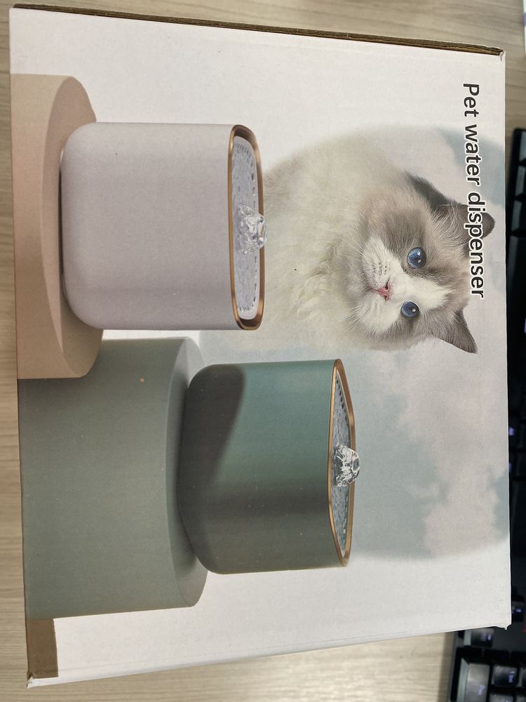 Диспенсер воды для кошки