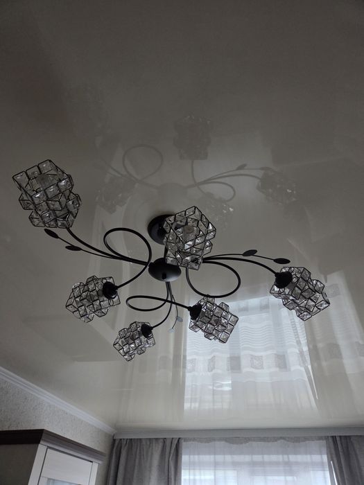 Продам люстру в зал,спальню