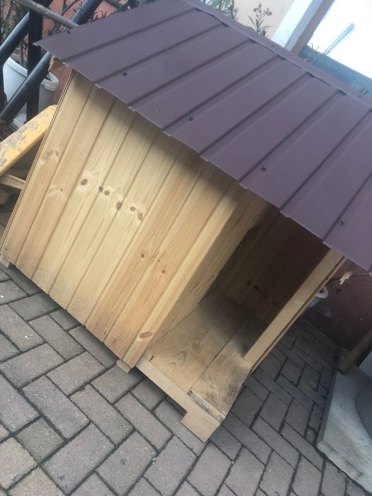 Căsuța pentru câini