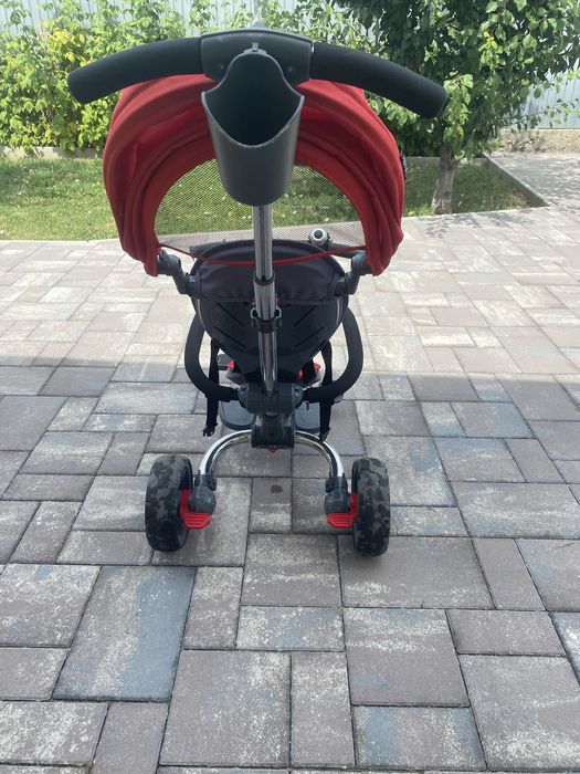 Vând tricicletă 6luni-3 ani .