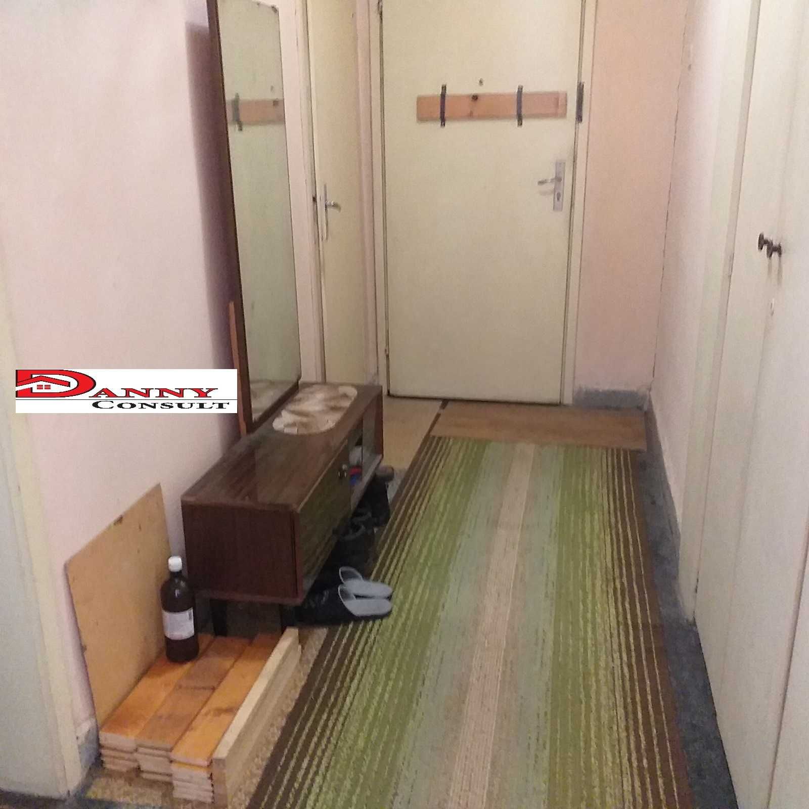 Двустаен апартамент за продажба в гр. Горна Оряховица - кв. ”Пролет”