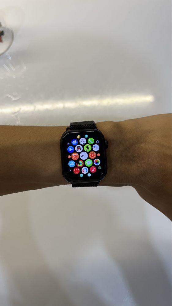 Продается Apple Watch