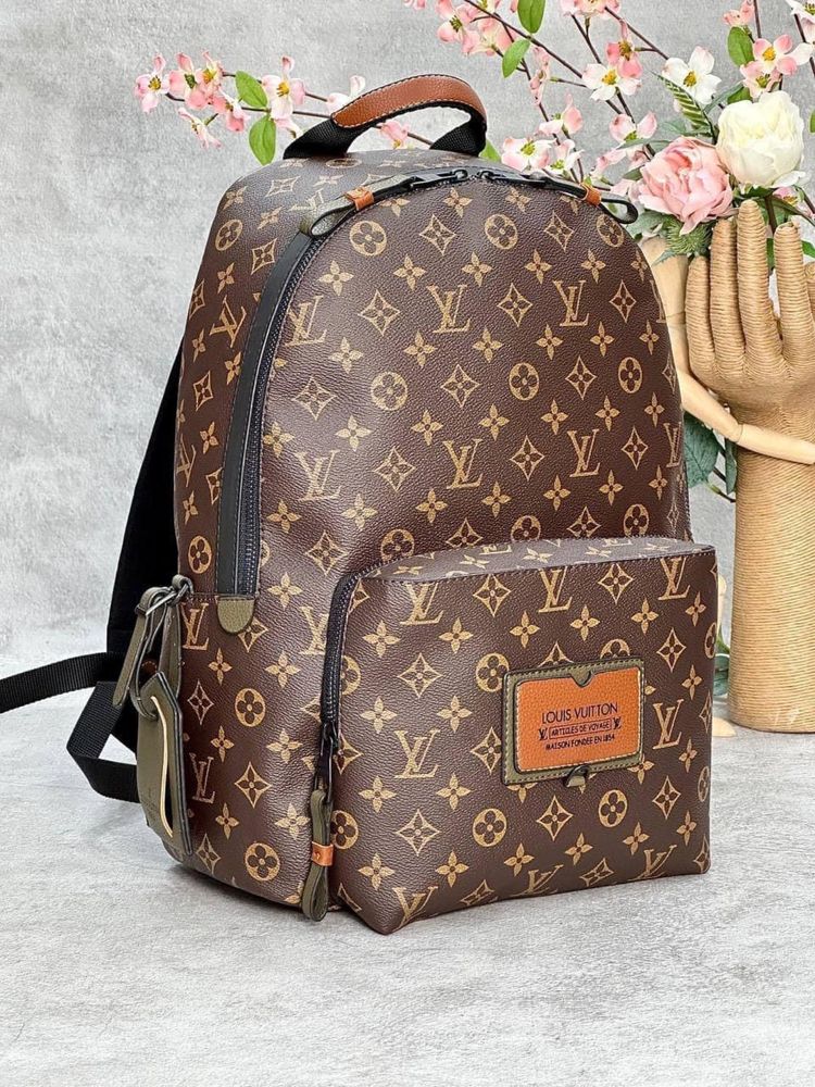 Ghiozdan/Rucsac Louis Vuitton modele noi