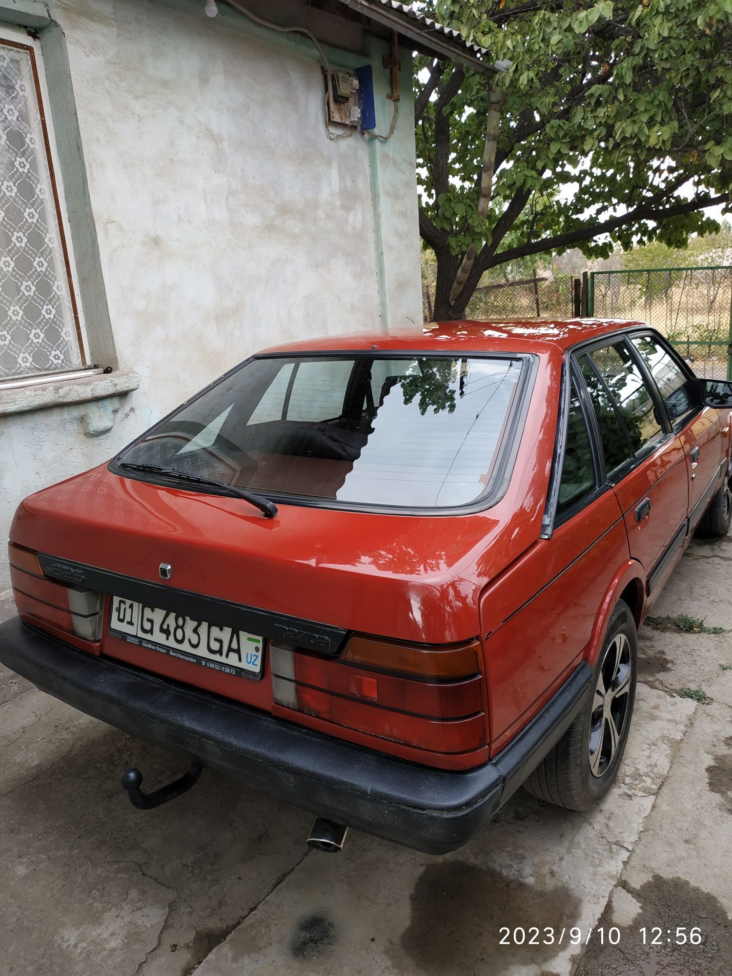 Продам автомобиль Mazda 626.