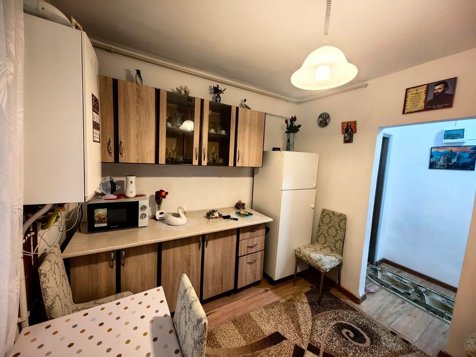 Vând apartament 2 camere