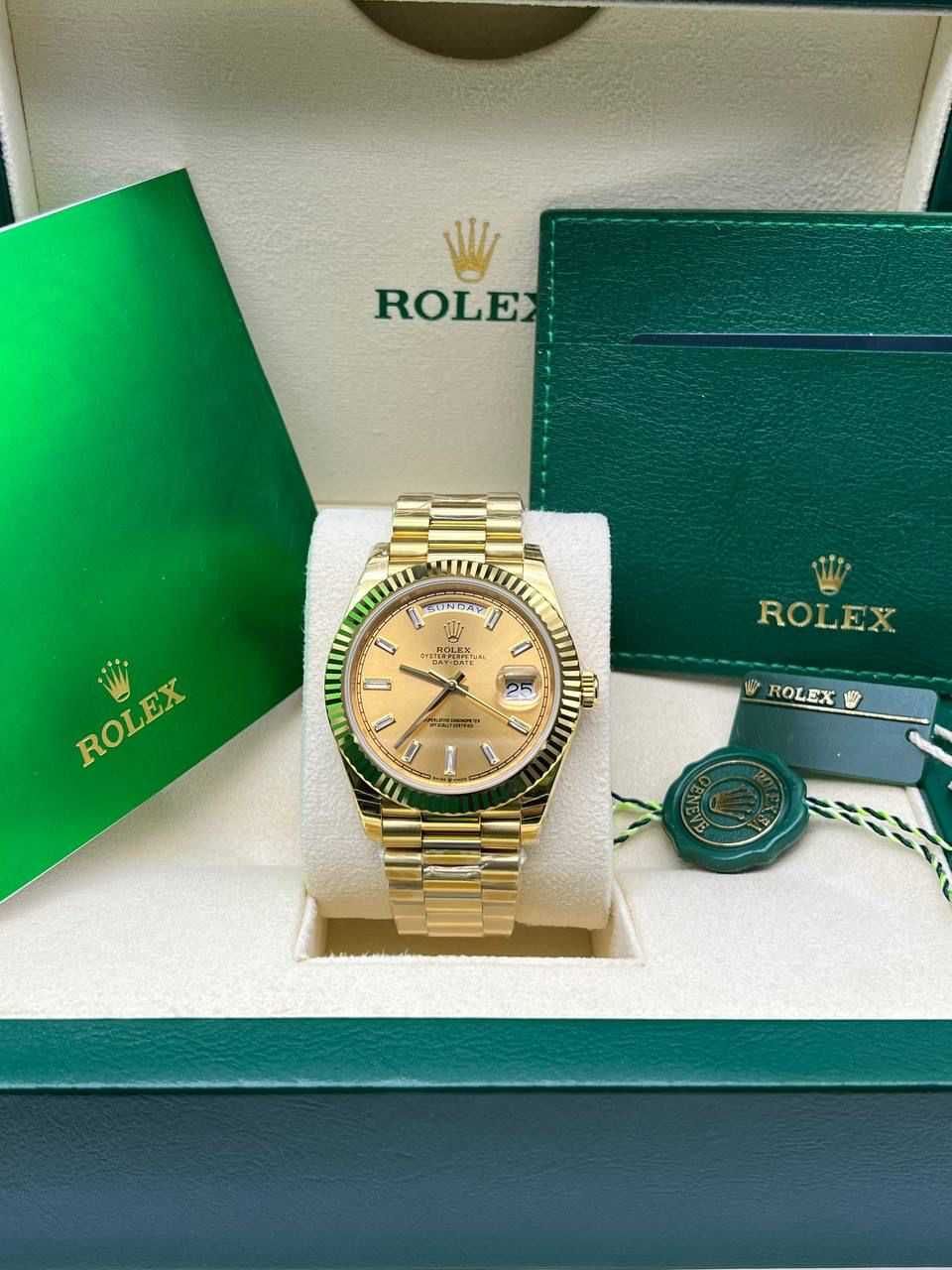 Rolex Day-Date 40 Everose Gold  Reference 228235