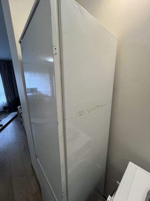 Хладилник за вграждане AEG