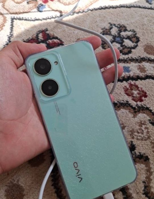 Продам Vivo Y03……,