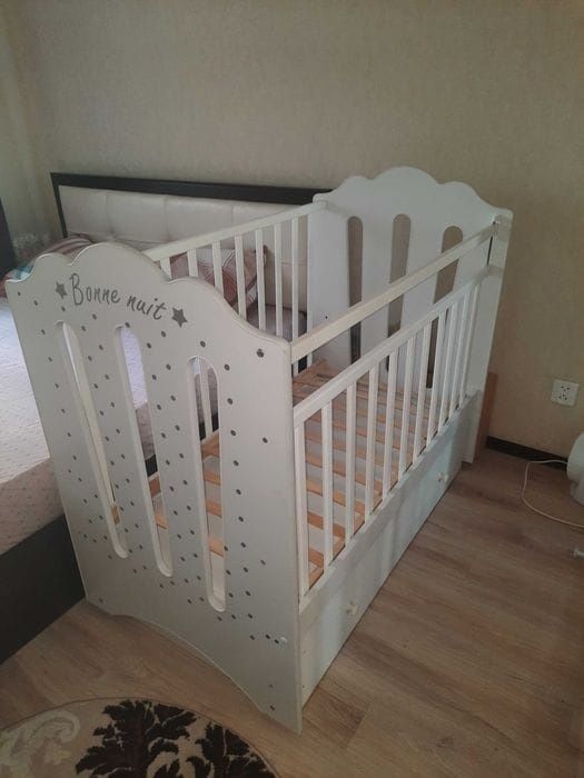 Детская кроватка