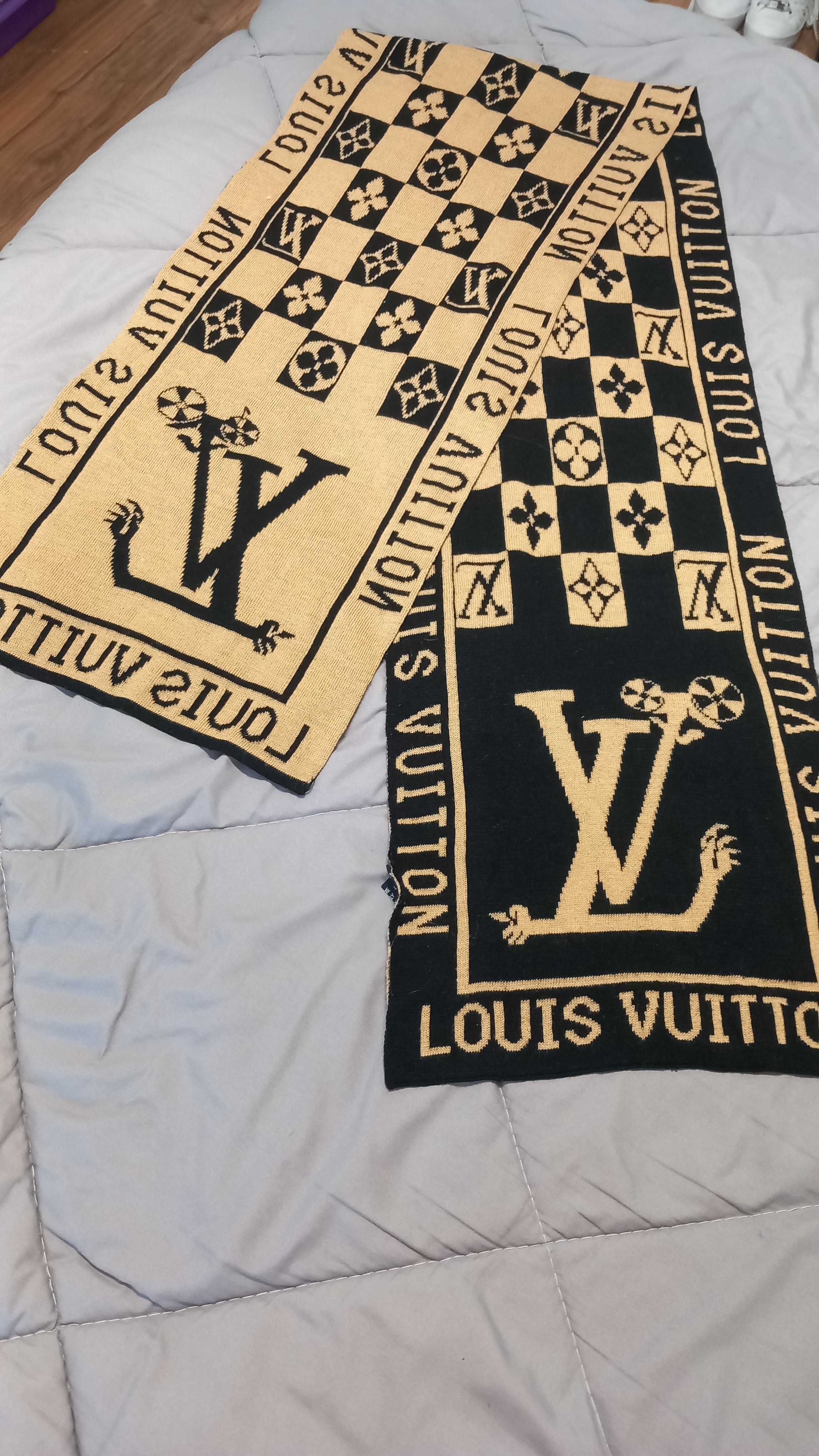 Зимен шал Louis Vuitton