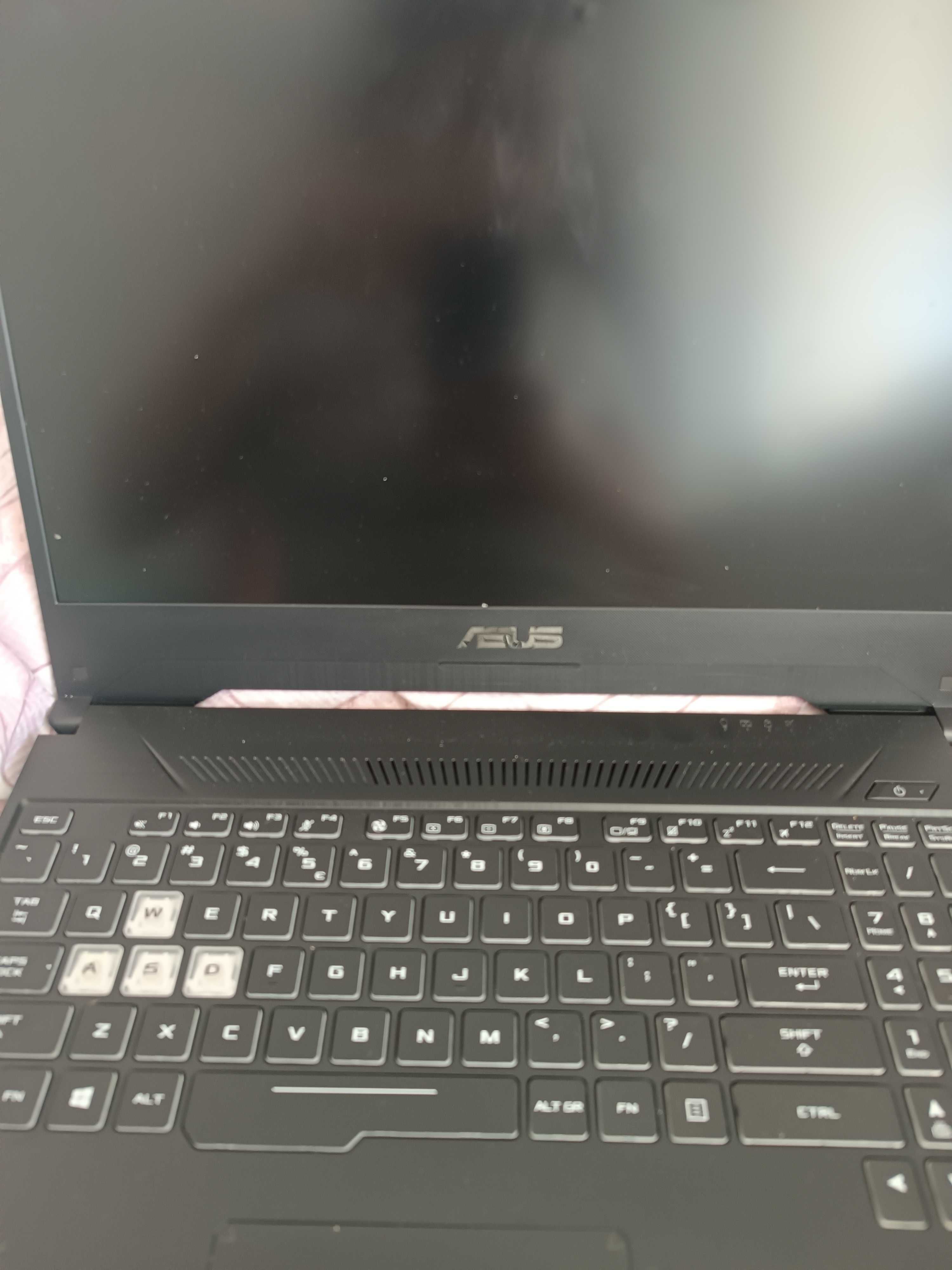 Laptop Asus FX505D