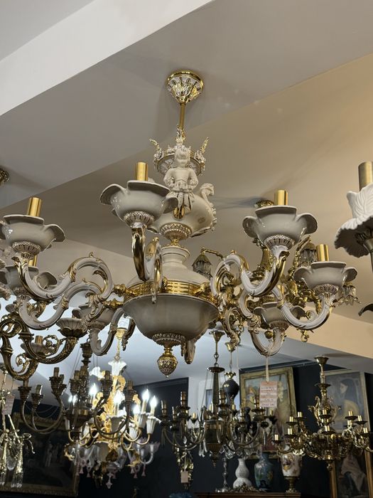 Candelabru bronz si portelan