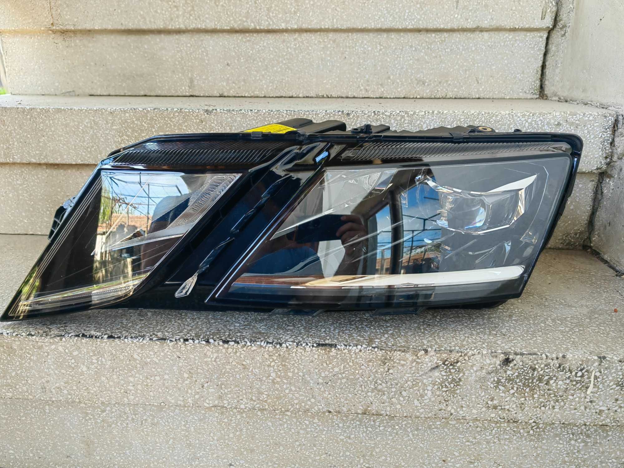Фар Skoda Octavia 3 17-20 г. LED ляв /Фар Шкода Октавиа 3 Оригинален