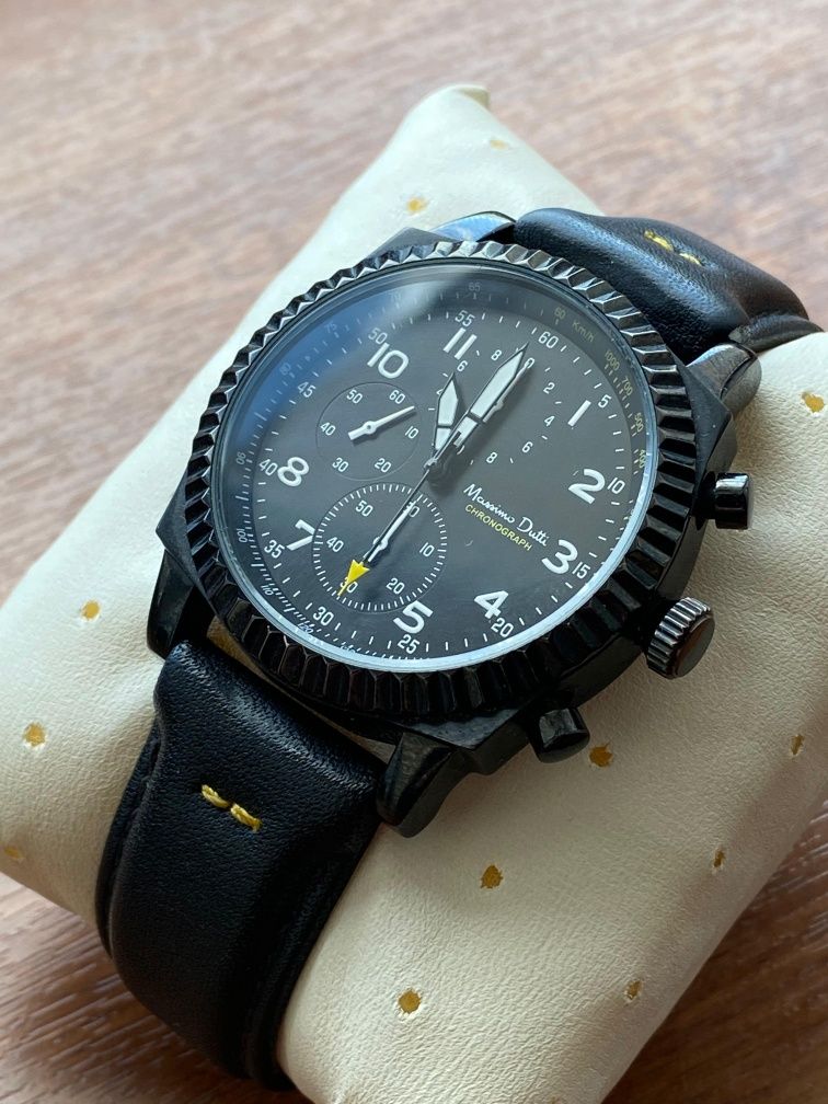 Часы Massimo Dutti                .