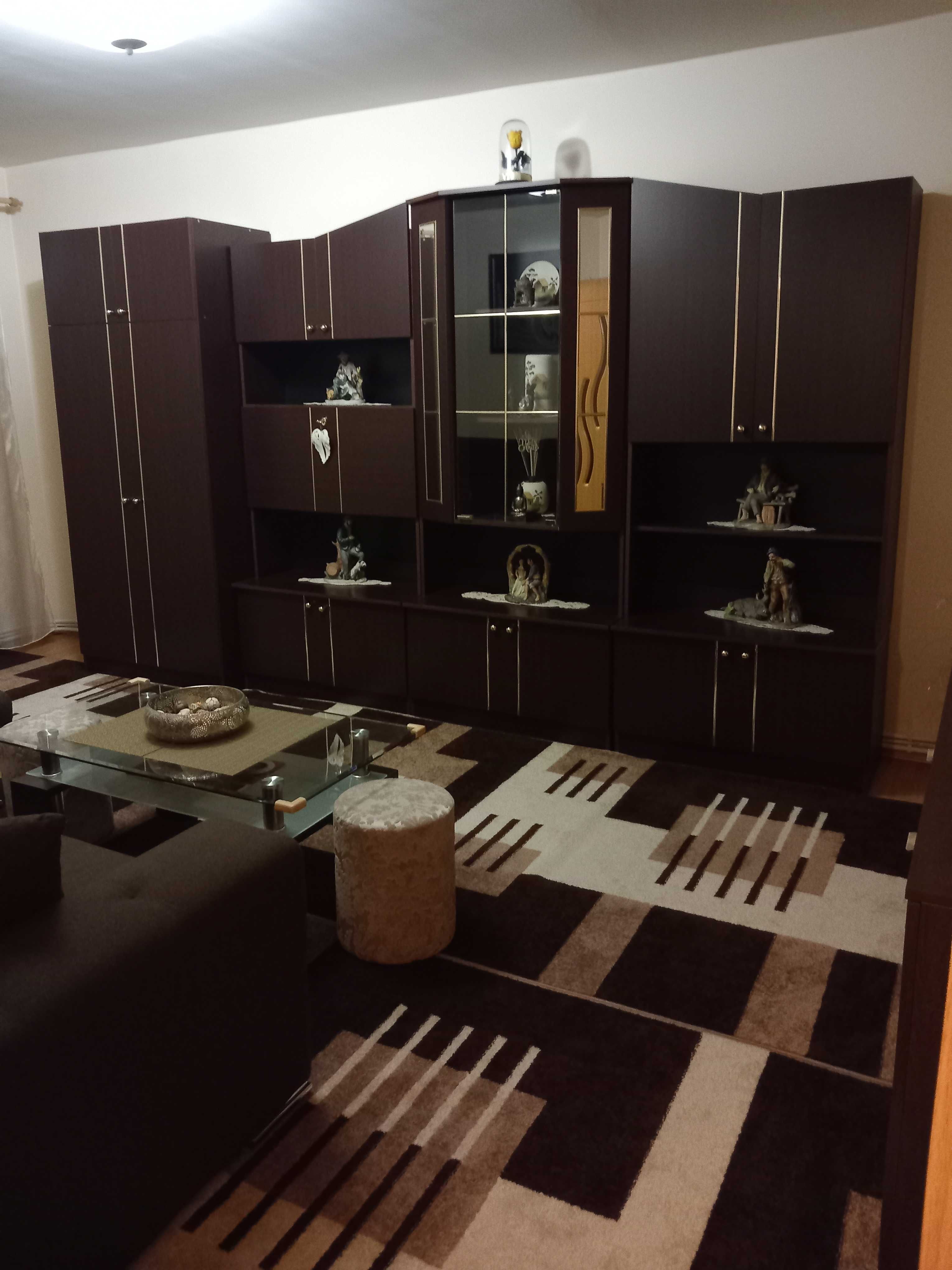 Vand Apartament 4 Camere