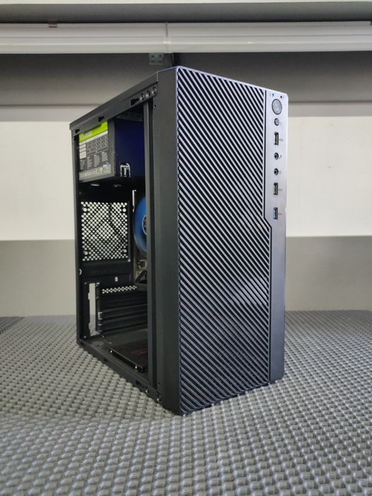 APEX T04 (i5-4460/8GB DDR3/240GB SSD/500W PS)