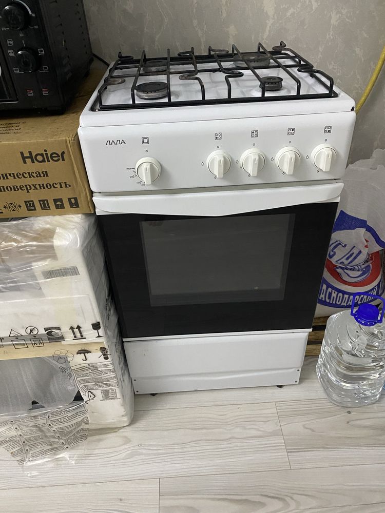 Продам газовую плиту