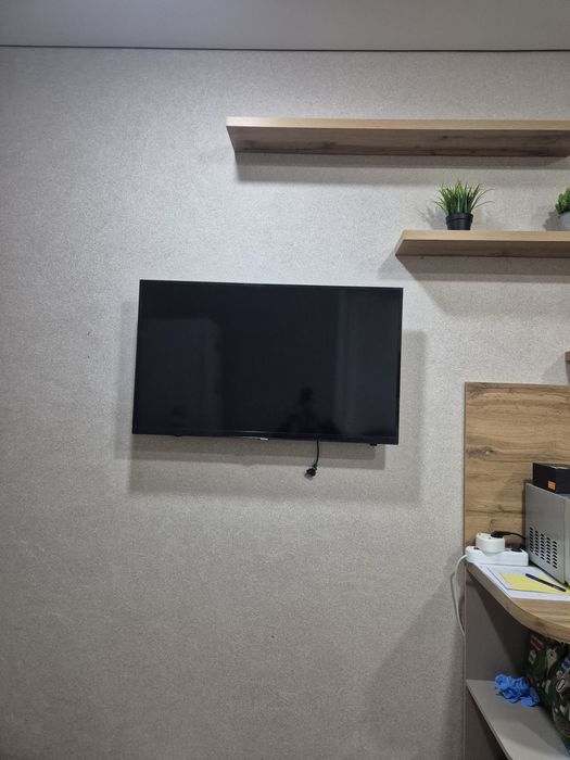 Продам телевизор самсунг 102 диагональ