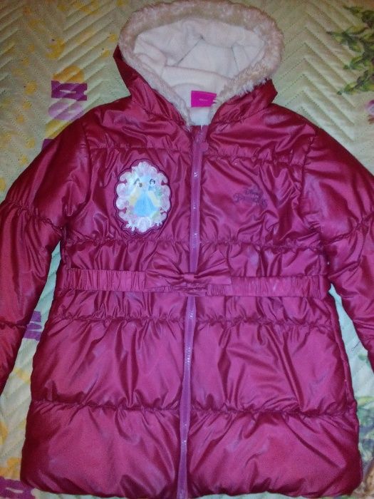 Детско зимно яке на Дисни.