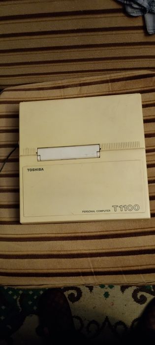 Toshiba T1100 Personal Computer