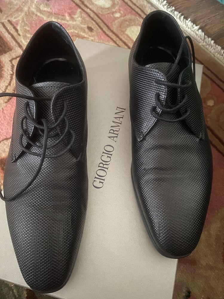 Pantofi Giorgio Armani masura 39