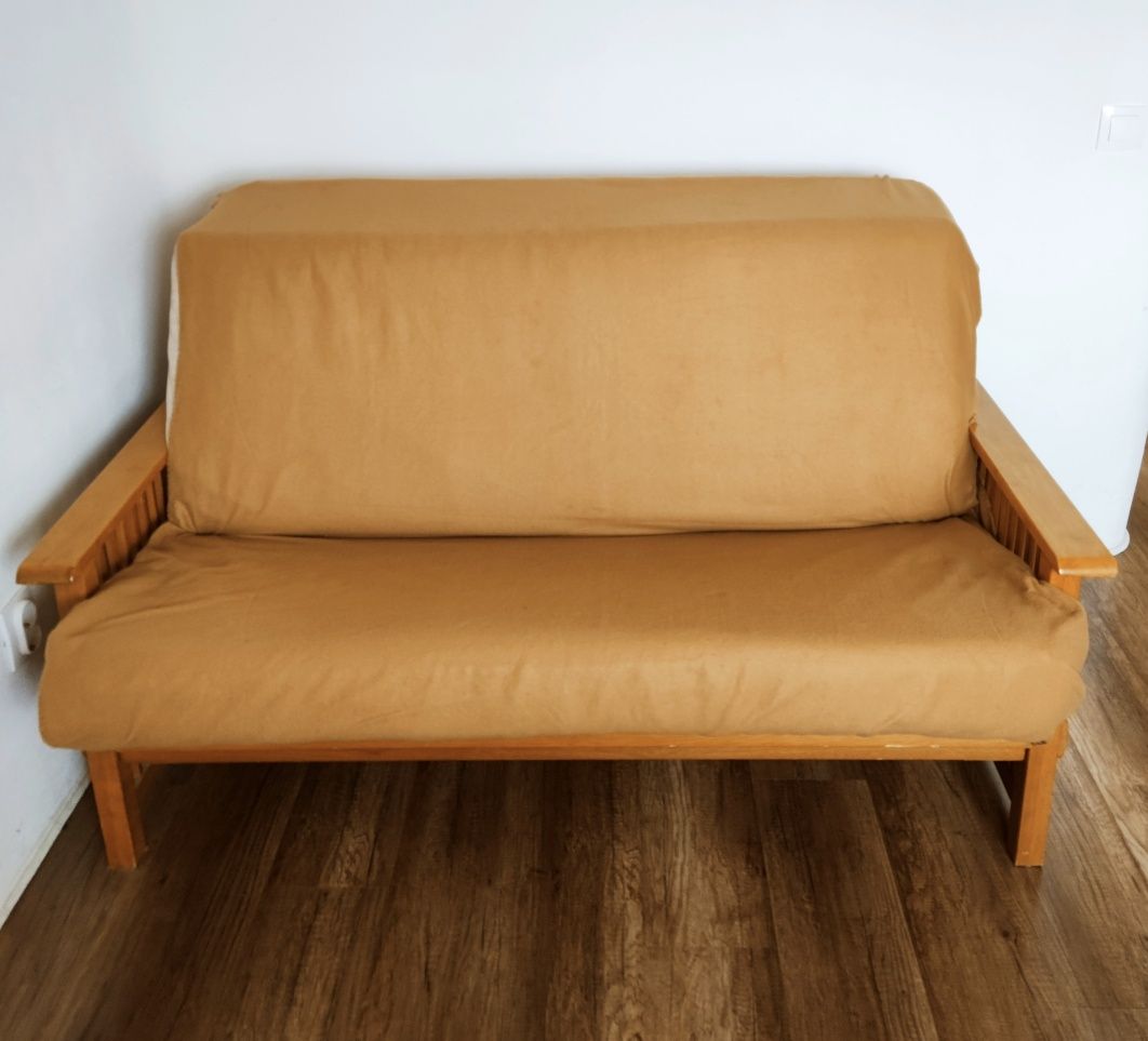 Pat/canapea extensibila din lemn masiv cu saltea din burete